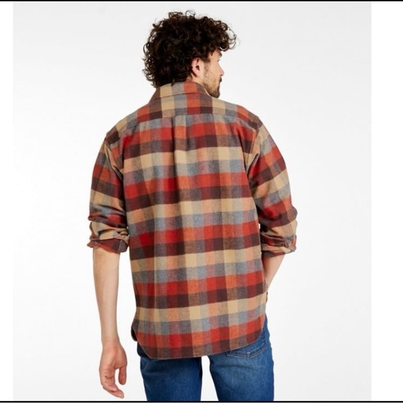 L.L Bean Men's Chamois Shirt, Traditional Fit, Plaid - Picture 7 of 8
